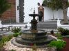 Teguise-Springbrunnen-historische-Marktplatz-Lanzarote.JPG